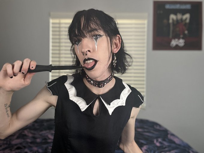 ~nothing but the knife to live for~! 🖤🖤🖤 https://t.co/NqM3yxogV4<a href="/tag/mvsales"class="tags"><span>#mvsales</span></a><a href="/tag/mvtrans"class="tags"><span>#mvtrans</span></a>