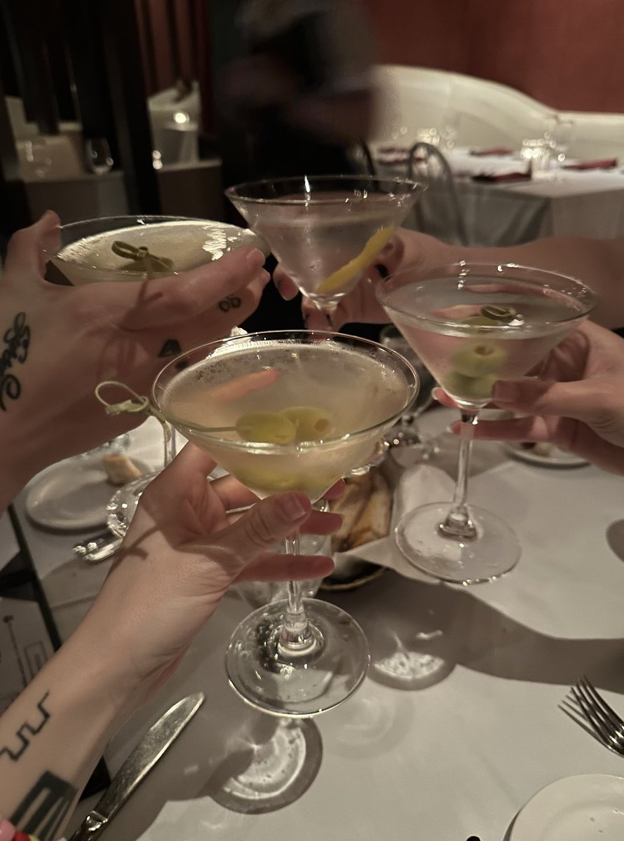 📷 <a href="/paramore/">paramore</a> via Discord