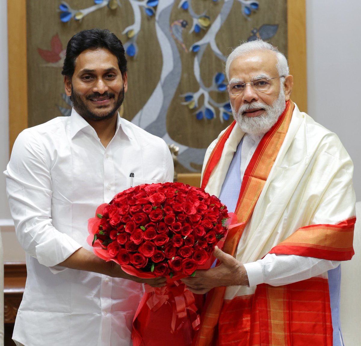 rajat_ias's tweet photo. #PicOfTheDay #VisionaryPM #DynamicCM 
@AndhraPradeshCM @PMOIndia 
#RajatBhargavaIAS https://t.co/al0wUXvQ9I