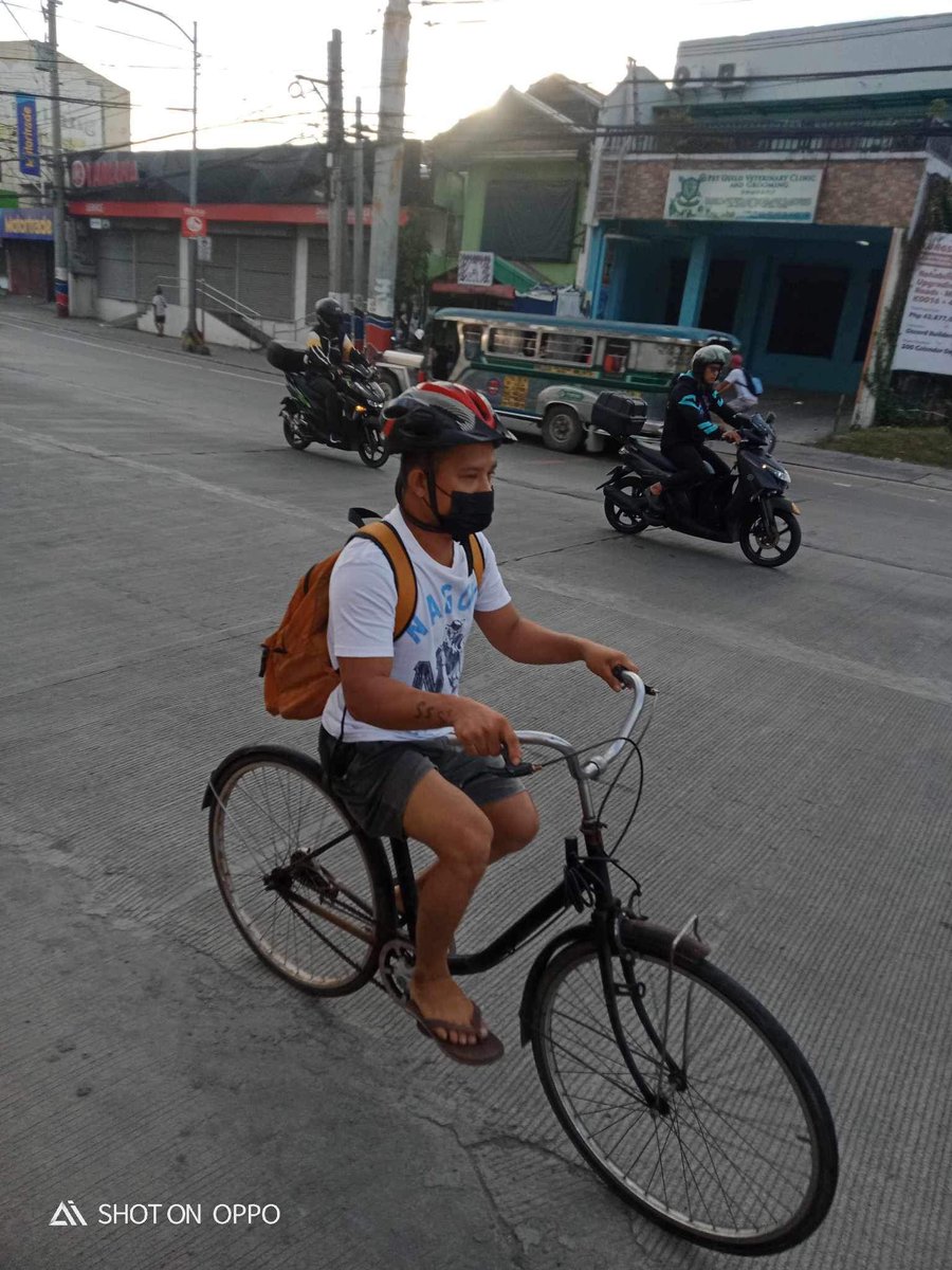 It’s #BilangSiklista today in Muntinlupa City and Valenzuela City. Our volunteers together with LGU staff are counting the movement, gender and helmet use of people on bikes.

If you see a counter, ring your bell and give them a wave.