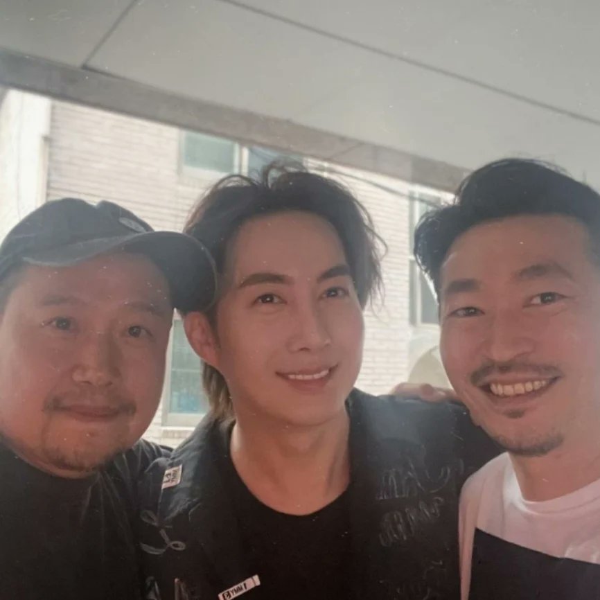 andrea_KHJ_'s tweet photo. Está guapísimo @official_KHJ87 😍😍😍
Publicacion de IG de @leokim1110
#kimhyungjun
#juniq
#sdkb
#ヒョンジュン
#ss5001 https://t.co/WseK5hPdJT