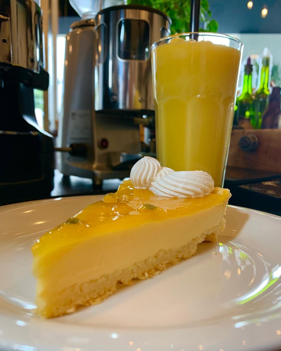 DeleitesPzo's tweet photo. 😍 Cuál es tu favorito, Parchita Parchita o Fresa Fresa?

Dos sabores que todos amamos y que se han convertido en favoritos de la ciudad 

Cheesecake de Fresa 
Jugo de Fresa

Pie de Parchita 
Frappe de Parchita https://t.co/zjAxbbpZEu