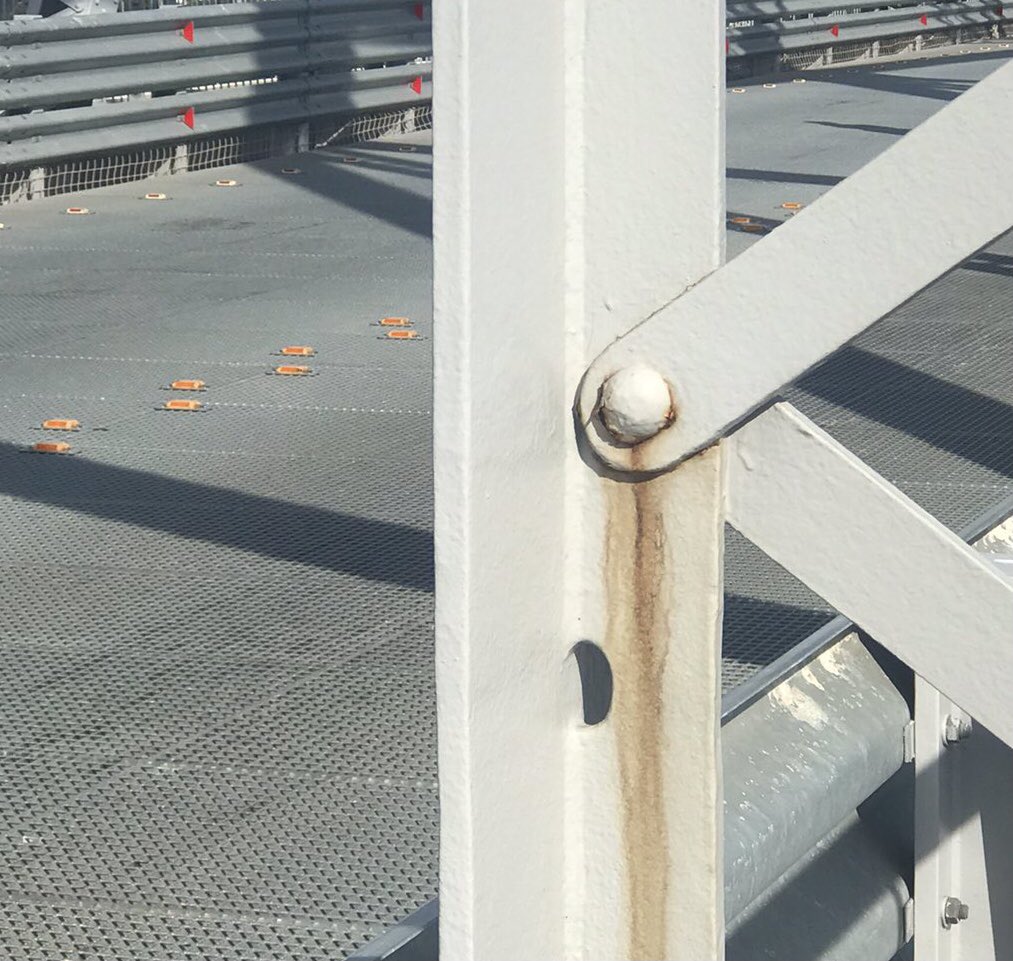 PontHercilioLuz's tweet image. Se SC é levada a sério, por que a falta de manutenção na Hercílio Luz?

Por que a IMPRENSA não está noticiando o DESCASO com a falta de manutenção da PONTE HERCÍLIO LUZ?

⚠️ DESCASO ⚠️ 

#govsc #santacatarina #pontehercilioluz #sclevadaaserio #descaso