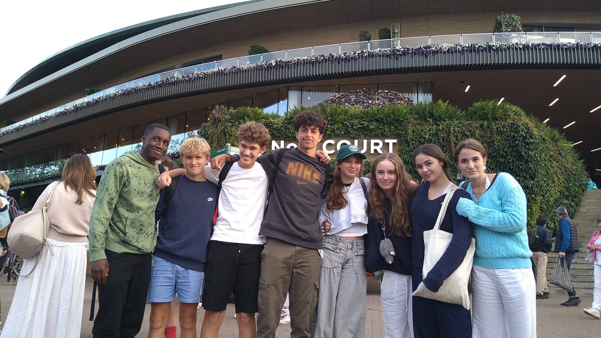 End of a great day on No1 court at Wimbledon for our Year 9 Tennis players, seeing upcoming Brit Arthur Ferry v Medvedev, Heather Watson v Krejcikova, and Sinner v Schwartzman.🎾👌