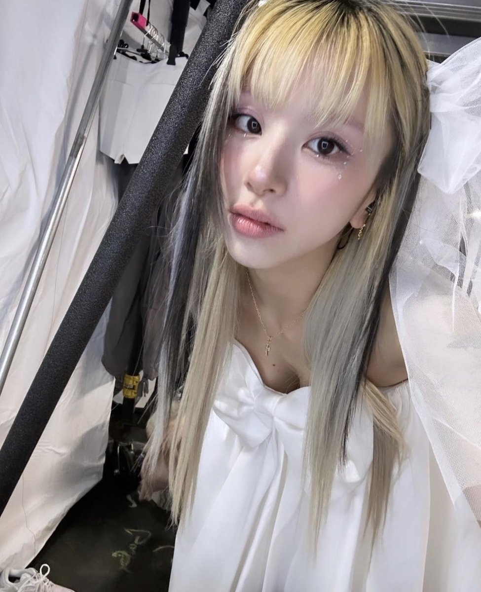 chaeyoung archive tweet media