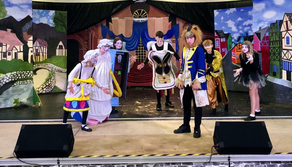 CorbridgeMiddle's tweet photo. Bravo to the cast of CMS Youth Theatre's Beauty and the Beast Jnr! π₯ It was an amazing week and everyone worked so hard! The show was an absolute triumph and the audience feedback has been wonderful! We even got a standing ovation on the final night! #CMSenrichment #CMSartsπ https://t.co/OA8eisEQKC