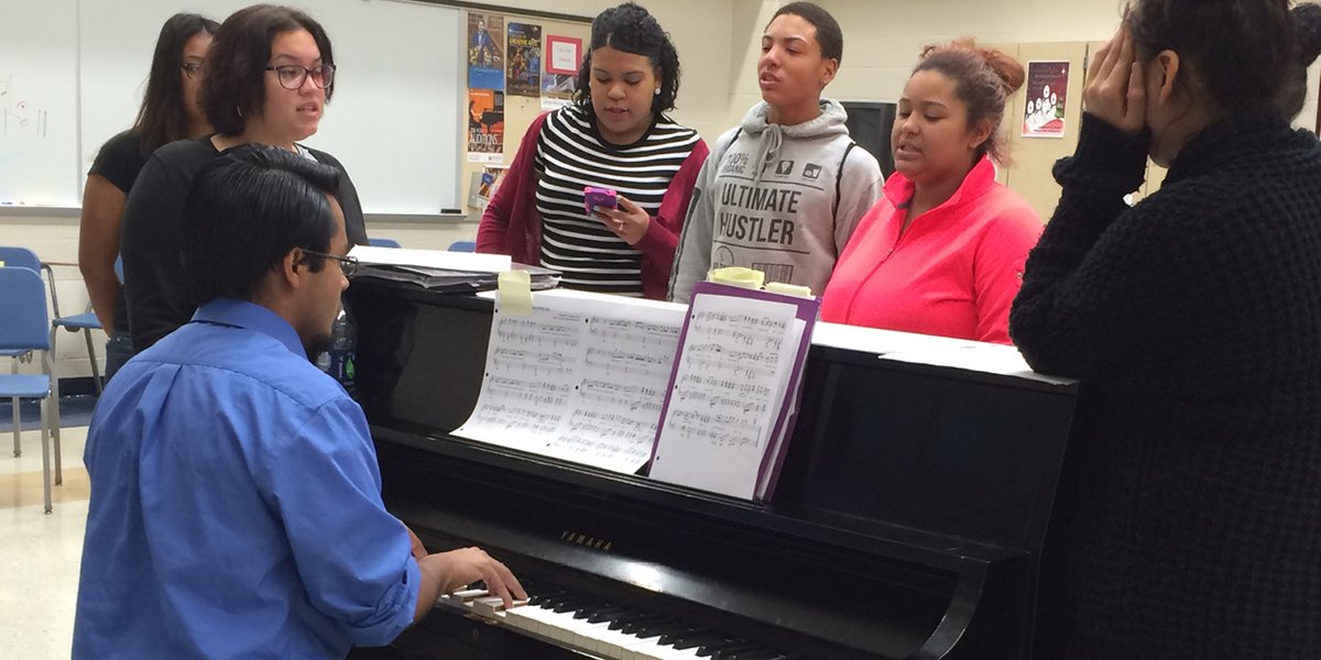 Is your high schooler looking for a way to get their creative wordsmithing put to music? 

All students approaching grades 9 thru 12 are invited to participate in two unique masterclasses at the <a href="/AppellCenter/">Appell Center</a>.

appellcenter.org/show/summer-le…