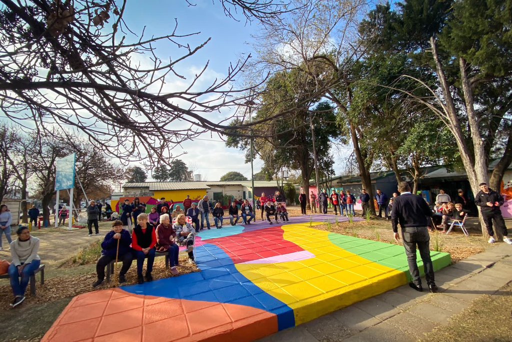 miguelsiciliano's tweet photo. 🌳EN PANAMERICANO, UN ESPACIO VERDE RECUPERADO MÁS!🙌

Desde @MuniCba y junto al @CordobaOyS llegamos a barrio panamericano, donde nos encontramos con un grupo de personas para celebrar este nuevo espacio recuperado!

Juntos, ponemos a Córdoba más linda!

#SigamosHaciendo 🤝 https://t.co/2Hxz7m51LG
