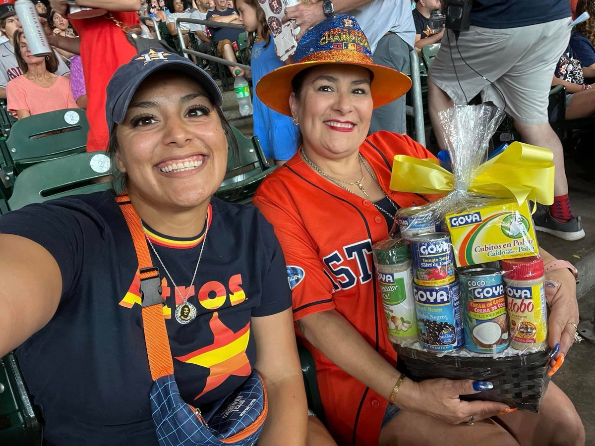 Look who was recognized at today’s Astros game for her lovely hat! It’s our very own AP @minegonzo ! She created the hat herself and won a Goya gift basket! @TraylorKappelle @WardLadon @AldineISD https://t.co/SSGSn3z8A1