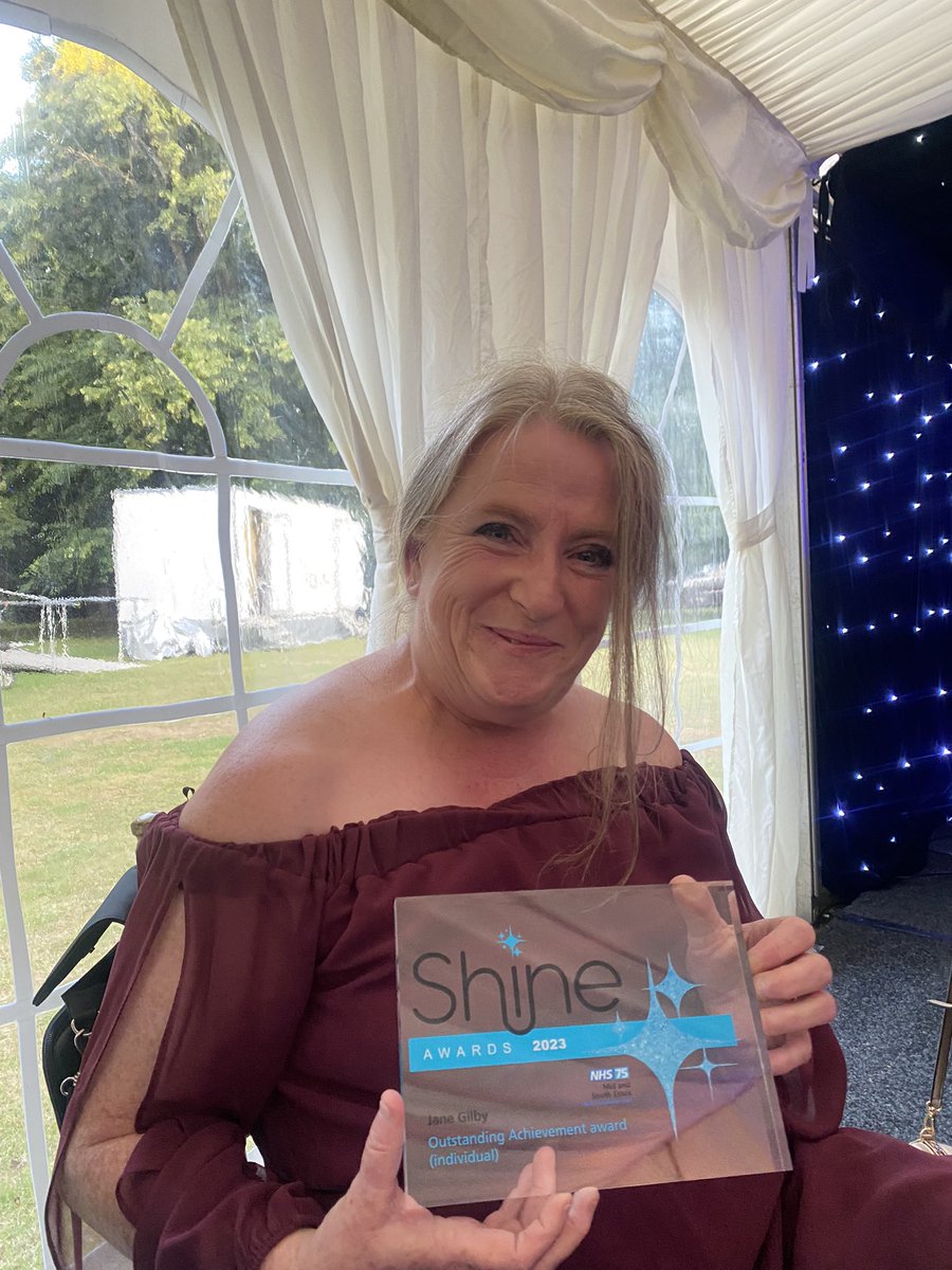 How proud am I of @JaneGilby?! At our @MSEHospitals #MSEShineAwards she’s has just been awarded ‘Outstanding Achievement’ for her amazing contributions to #Dementia Care! Well deserved! 💙