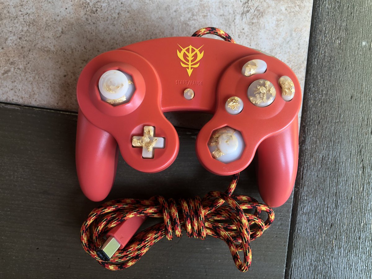 Bolockey's tweet photo. giveaway!
 
Char with a 2.0.5 Phob + tactile Z, lubed triggers
Full set of white and gold balded buttons, resin sticks, and ergonomic triggers by @selst0r
Paracord by @mickdoodle

To enter:
like this post, retweet, follow me and @mickdoodle

giveaway ends July 31st!

thx! :) https://t.co/miiDB7bP7O