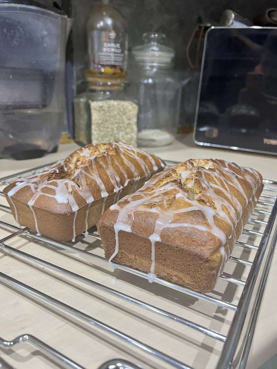 tinkerbell1119's tweet photo. @nancybbakes Thank you for the banana bread recipe today. I had 4 bananas in the freezer that needed to be eaten 😊🍌 https://t.co/d6j9iKvuxI