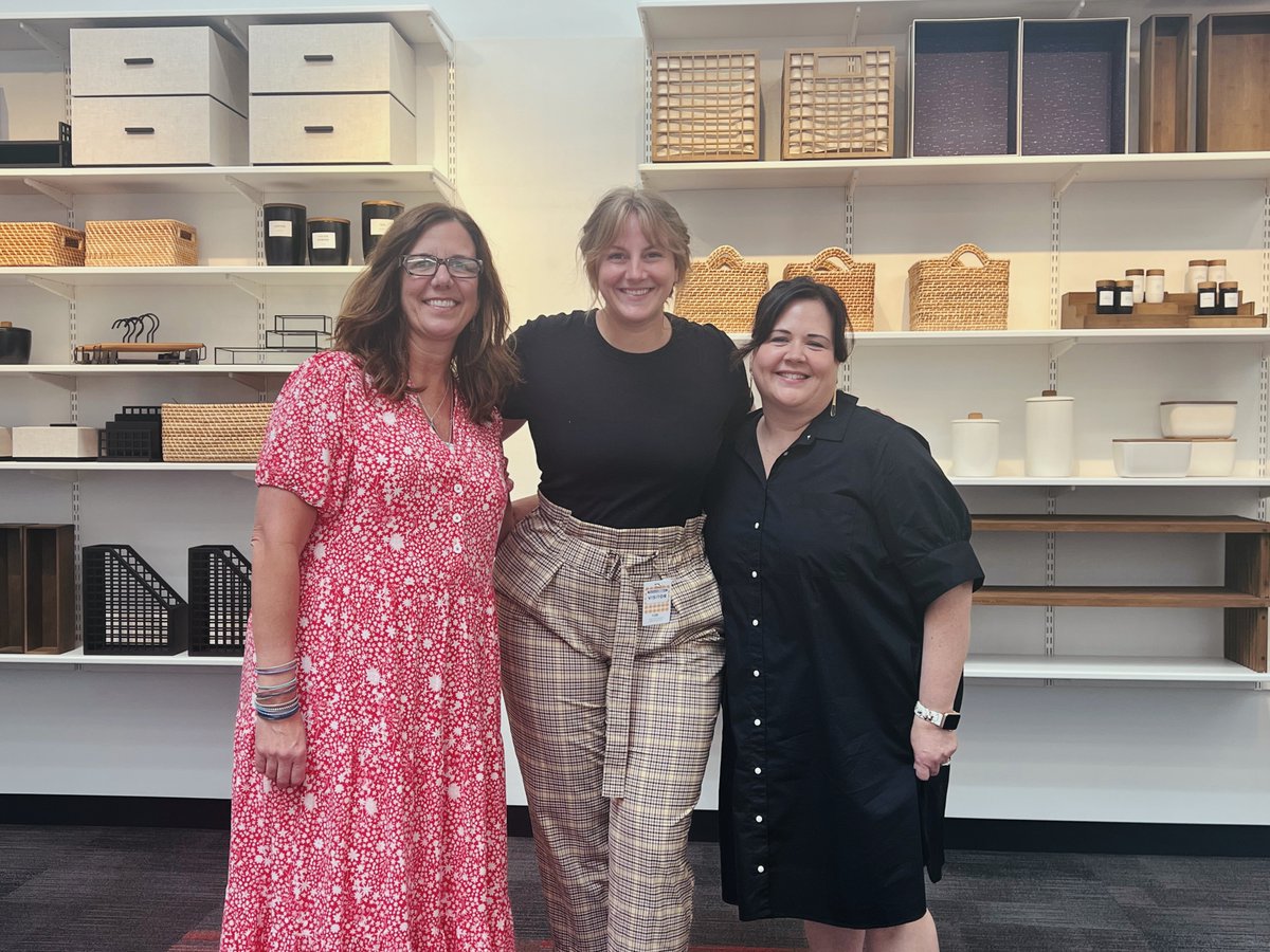 💕 We can’t contain our love for how The <a href="/ContainerStore/">The Container Store</a> leverages communication to foster incredible employee engagement!

It's not just the aisles of perfectly organized merchandise; it's the team of employees that make the experience unforgettable.

bit.ly/ZiplineTheCont…