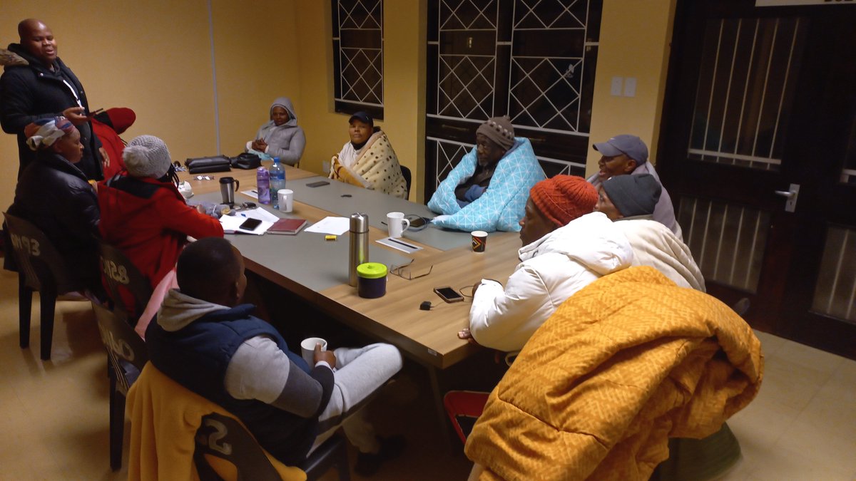 Ezibeleni residents promise to sleep at Enoch Mgijima municipality offices today if mayor Madoda Papiyane does not come and respond to their memorandum.