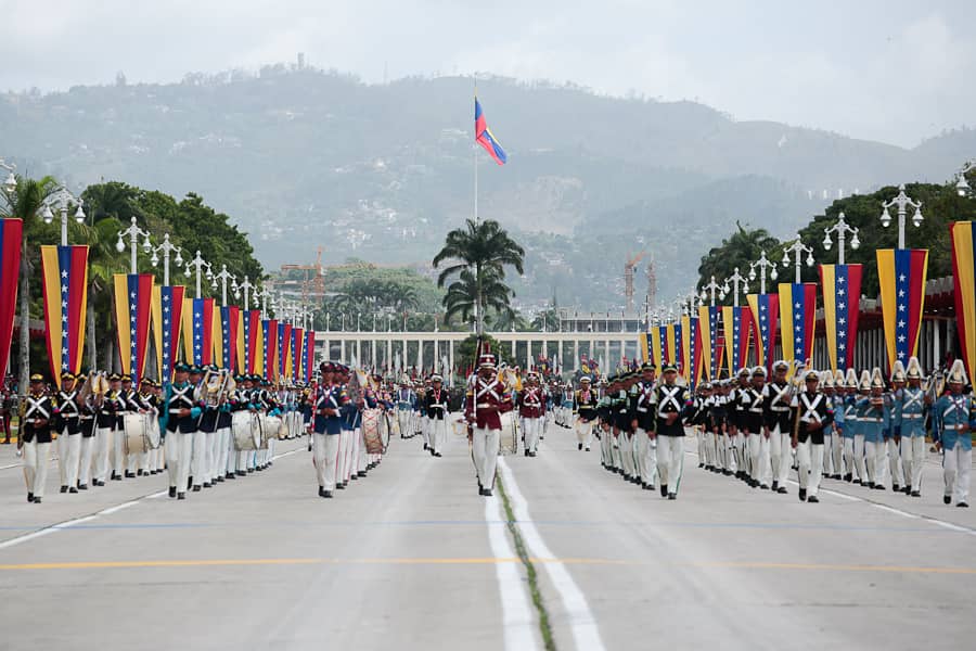 Con magestuoso desfile cívico-militar celebramos  el 212º aniversario de la Declaración de la Independencia y el Día de la Fuerza Armada Nacional Bolivariana (FANB), sin duda alguna, ustedes son expresión de grandeza histórica. ¡Felicitaciones a todos!
#IndependenciaDeLaPatria