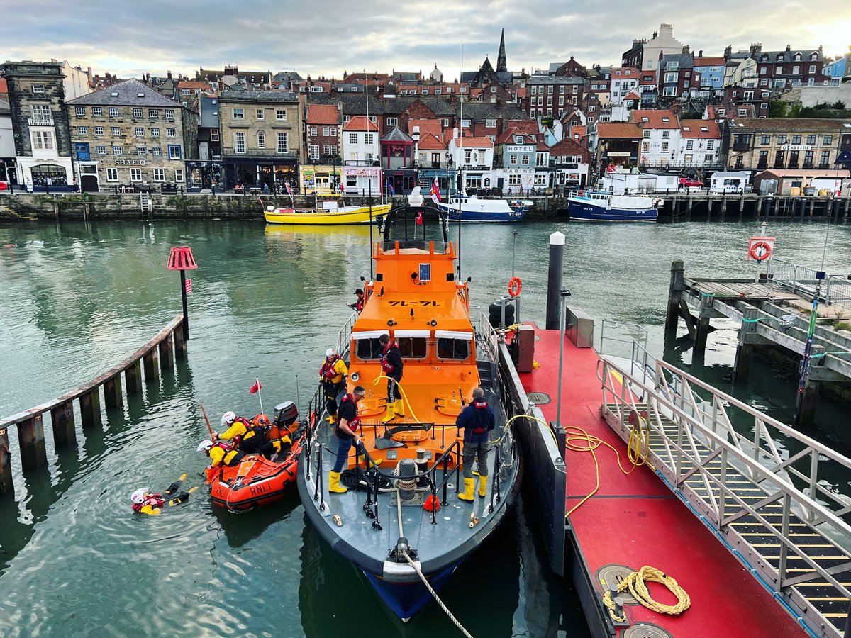 WHITBYRNLI's tweet photo. Here’s a snapshot of our volunteers undertaking person recovery drills this evening on our D class lifeboat. This week the RNLI are celebrating 60 years of inshore lifeboats.
#inshorelifeboat #dclass #dclasslifeboat #rnli #whitbyrnli #whitbylifeboat #whitby #lifeboat #trentclass https://t.co/380oNAbIAn