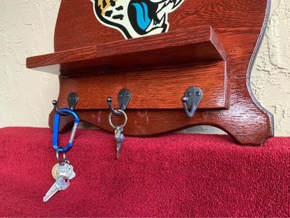 MoonDoggie1313's tweet photo. #Jacksonville #Jaguars season starts now with this handcrafted, antique tiger wood #keyrack I made on my https://t.co/LKoITfClNI page. Bring this home #homedecor #homedecoration #mancave #football #bar #beerlovers #beerporn https://t.co/US9SAOg16S