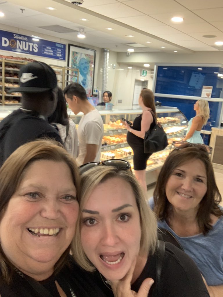 SOAMediaAddicts's tweet photo. The #SAMFAM adventures continue!! @MelyndaE @candacekellyto @KimFCoates @Theorossi of course the first stop was @SanRemoBakeryTO & then #CNTower Big thanks to supervisor Matthew @CNTowerEdgeWalk for all the help! π₯³#StayTuned #AddictsInToronto https://t.co/8PQhA6NpHi