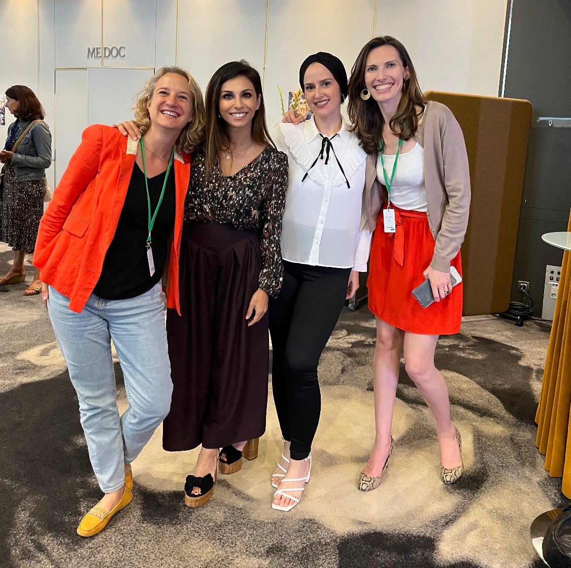 sanaa_dn's tweet photo. Encore sous l'effet de l'incroyable de l’ #EcologyFiction organisée par #EngieUniversity ! Des idées vibrantes, une vision future ambitieuse et des talents incroyables réunis (étudiants, enseignants et alumni). Ensemble, nous construisons l'avenir décarboné de 2045. #WithEngie https://t.co/vUd5n2vQAx