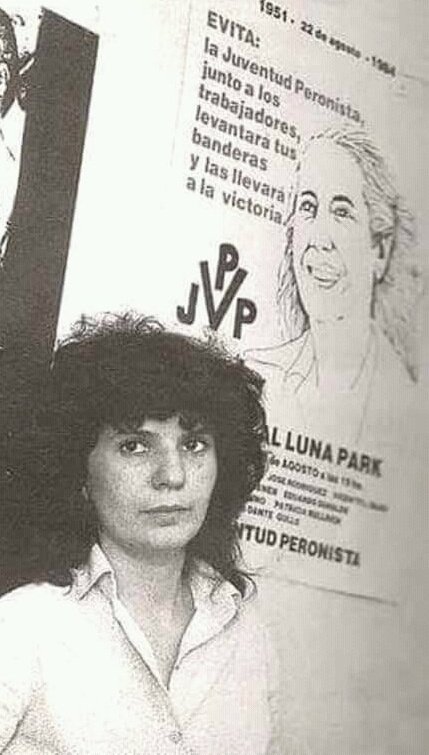 PalaveccinoLu's tweet photo. Cuando de otros espacios me dicen que tienen imágenes de mi pasado que me podrían perjudicar "políticamente", me imagino algo así 👇🏻 https://t.co/bQwLjYC7jF