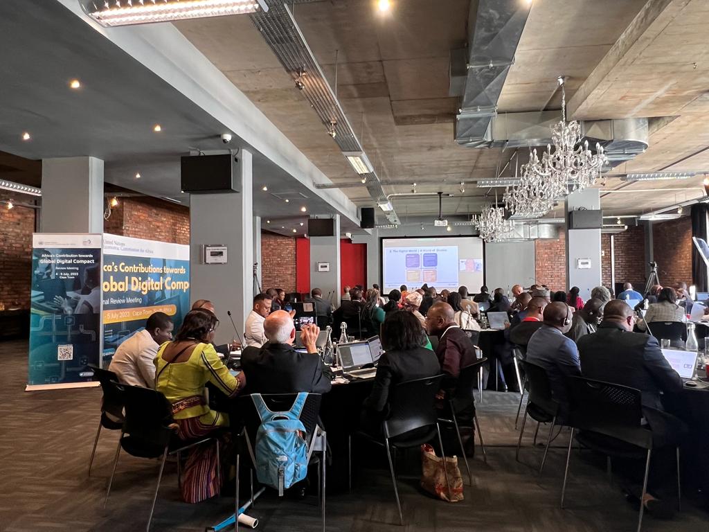 AbiyShim's tweet photo. Top on the agenda during this week's regional review meeting on Africa’s Contribution to #GlobalDigitalCompact.  

🌐Infrastructure Dev't &amp; Access  
🏢 Digital Public Goods &amp; Commons  
🔐Data Protection &amp; Human Rights  
📚 Digital Skills building 

📝👉🏽 https://t.co/zJOX3aXhTk https://t.co/PJzkeIP3lm