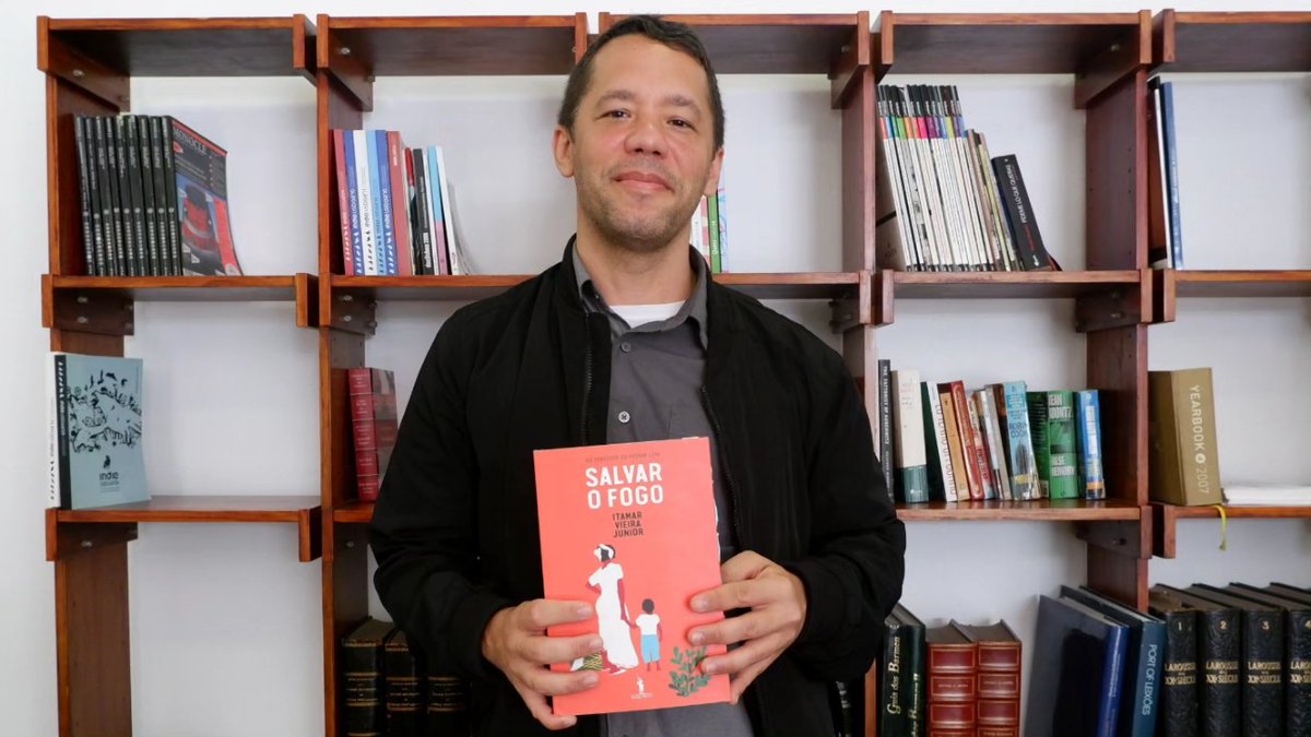 Ponto Final, Parágrafo tweet media