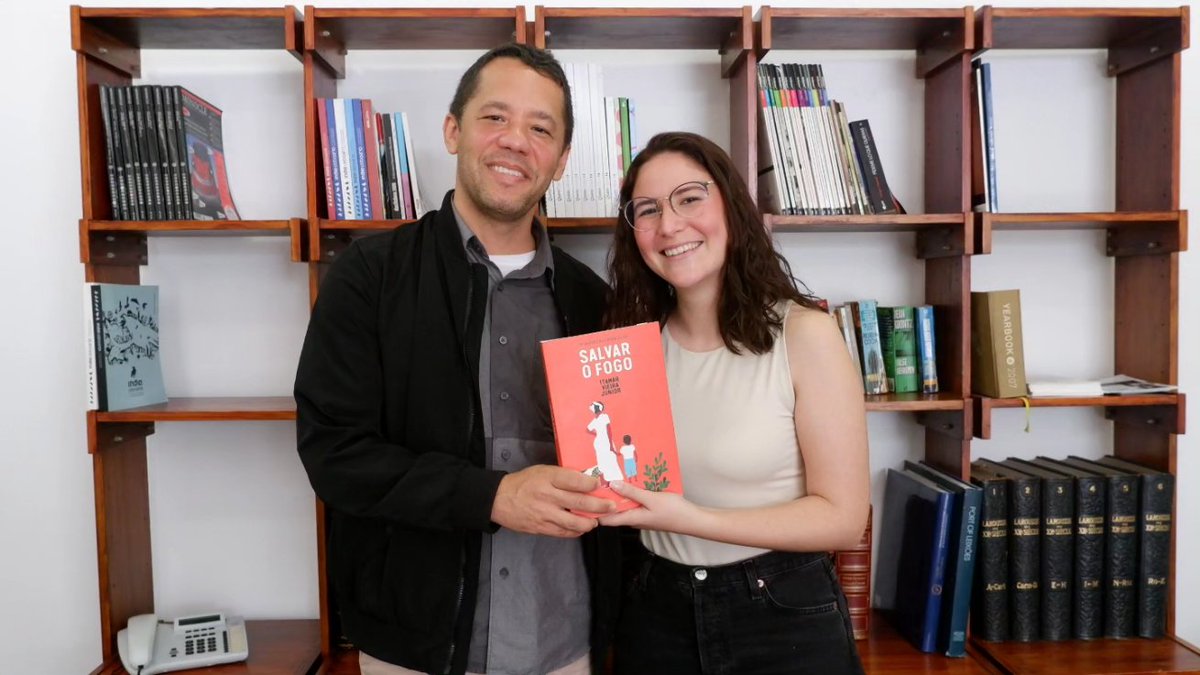 Ponto Final, Parágrafo tweet media