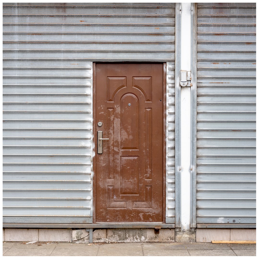 e_constantinoo's tweet photo. "𝗗𝗲 𝗭𝗵𝗲𝗷𝗶𝗮𝗻𝗴" 𝗻𝗼 𝗣𝟮𝟯

Inauguração no dia 8 de julho pelas 16h00, no Centro Português de Fotografia, no Porto. 

_Exposição dos estudantes finalistas das licenciaturas em Fotografia e Tecnologia de Comunicação Audiovisual, da ESMAD.

Aparece! https://t.co/SHIDEPd5ki