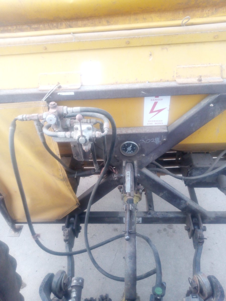 Andrew Wilson tweet media