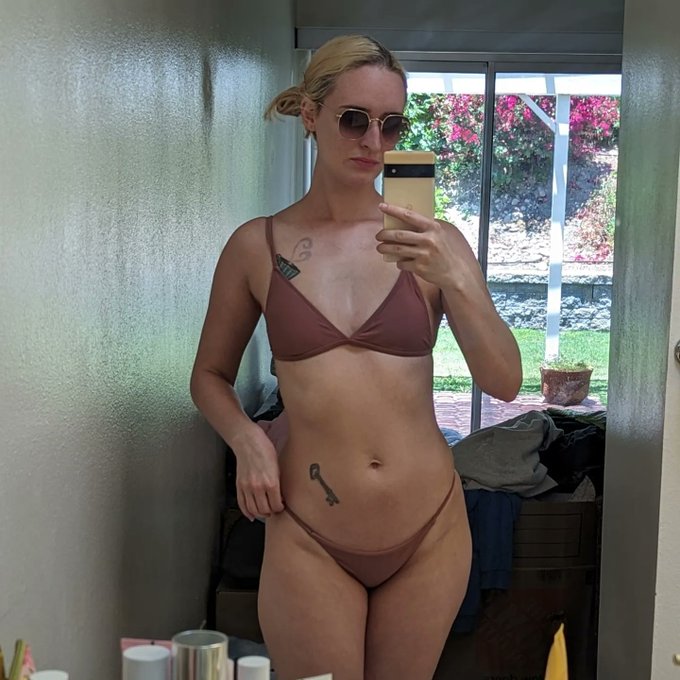 Time for more sunshine ☀️ https://t.co/6V9KXkV1rS
