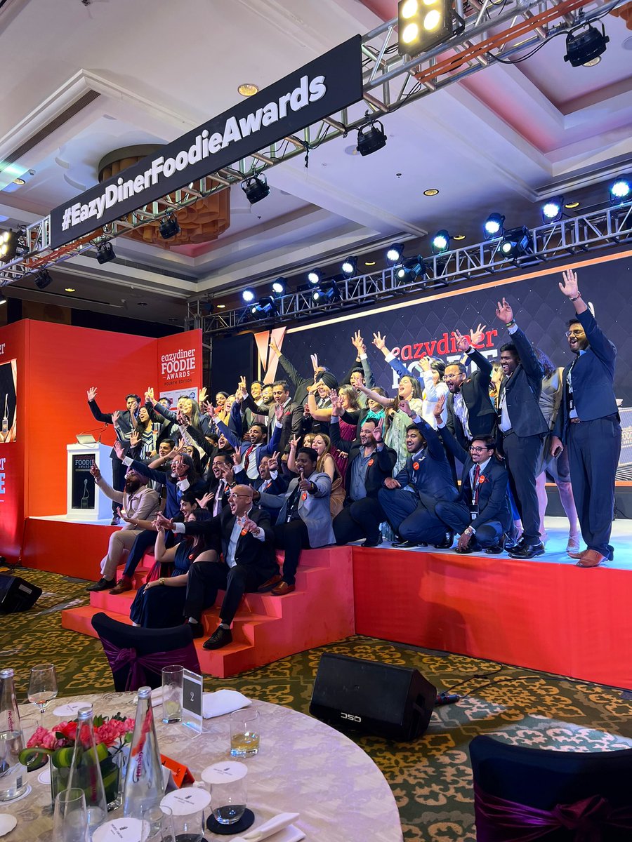 The fabulous <a href="/eazydiner/">EazyDiner</a> team - what a night! #EazyDinerFoodieAwards #sheknowsgrub <a href="/KapilChopra72/">Kapil Chopra</a>