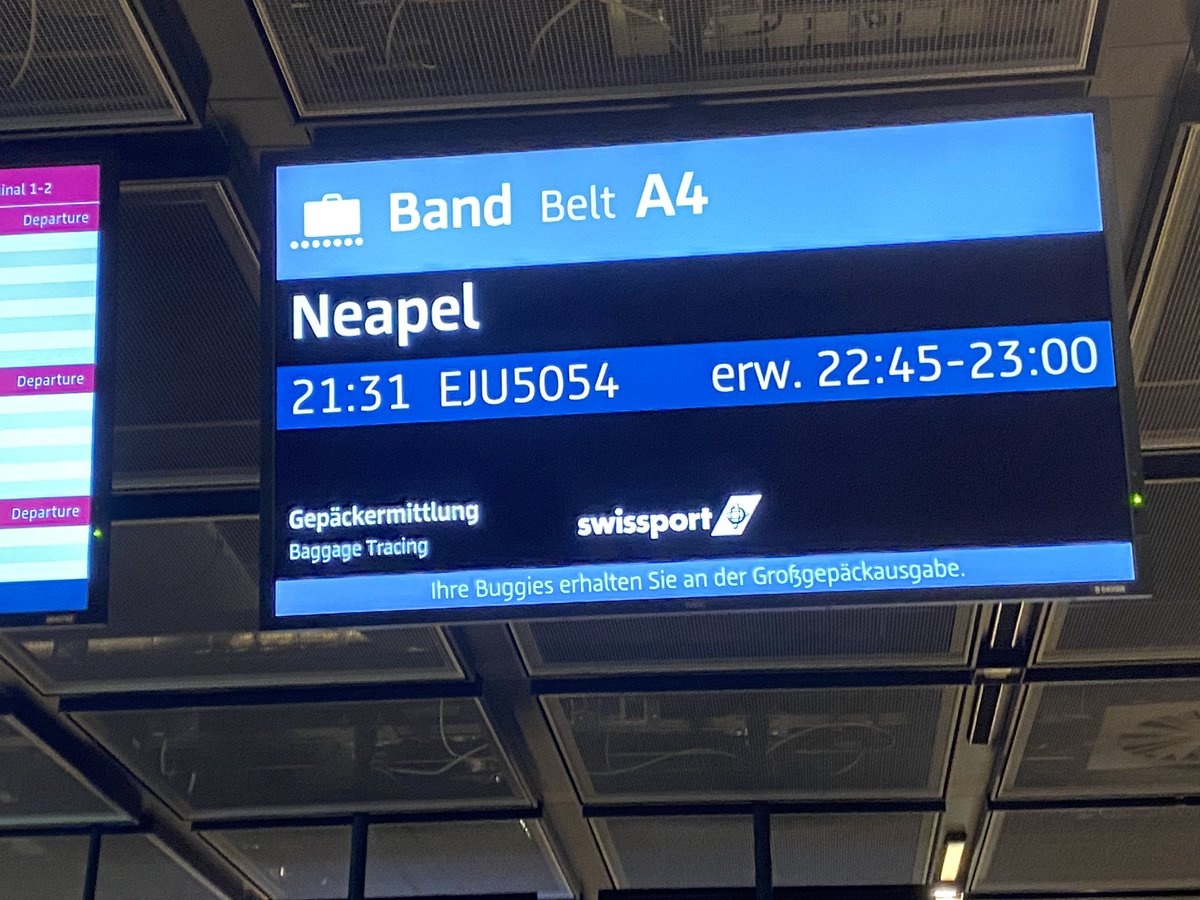 TobiaFederico's tweet photo. @berlinairport im Ernst: Ihr braucht 90 Minuten um das Gepäck auszuliefern? Für 400 Meter? Bei einem Flug 2 Stunden über 1.300 km? https://t.co/05FD67uGTH