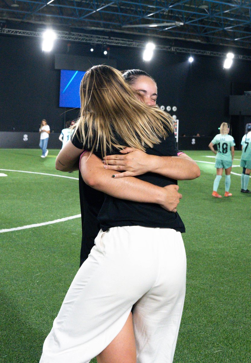 Un equipo unido siempre gana 💜🫂

#VamoAJugar 🤟🏻