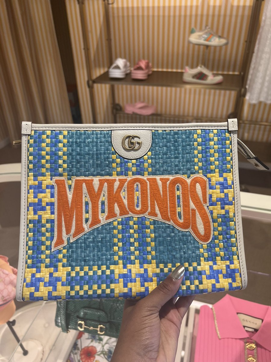 idomyownstuntss's tweet photo. Thrifted in Athens did Luxury in Mykonos https://t.co/KGd5hNIqpe
