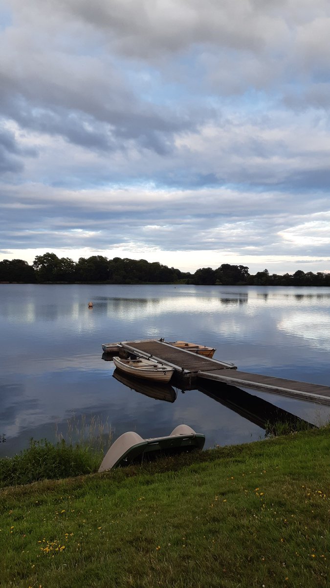 HagRuberyCops's tweet photo. A lovely still evening to be on patrol at the Barnt Green sailing club.
PCSO White
#policingpromise
#antisocialbehaviourweek https://t.co/SZSGNpscqF
