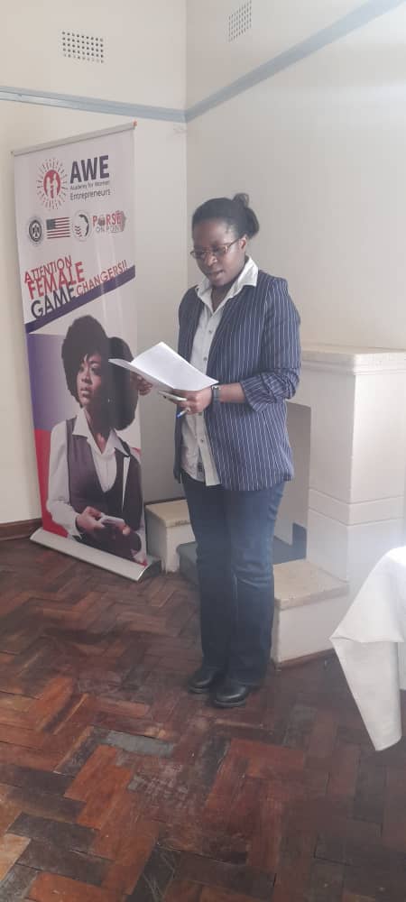 jesmva's tweet photo. Had a great time doing elevator pitches and explaining my Business Model Canvas.
Loved every minute of the session.
#dreambuilder
#Learningfactorydigitalvillage
#AWEnergized
#AWEinZimbabwe
#PurseonPoint
#USEmbassyinZimbabwe https://t.co/3E8k2qgNLC