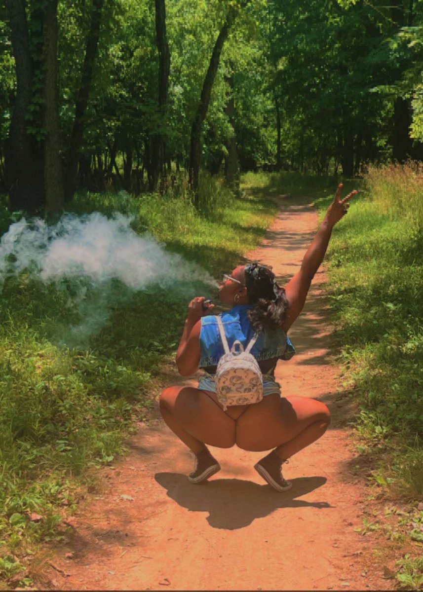 GanjaGodess2890's tweet photo. You wanna take me from the front or back Daddy 😈🍃💨🌳🌿🍀
#lewdcosplayer #kinkyandgeeky #hornystoner #naturewalk #cannabiscuttie #ganjagirl #happyhumpday #nsfw_twt #onlyfans #onlyfansbabe #onlyfanstoner #onlyfansmodel #onlyfansbaddie #onlyfanscosplayer https://t.co/greg26zFWl