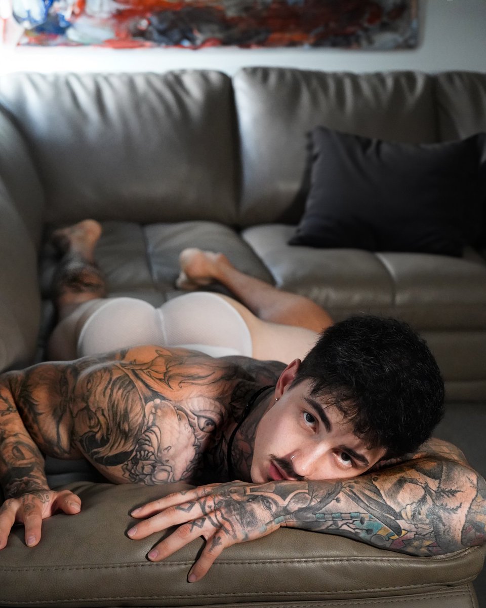 jakipz's tweet photo. Afternoon nap please 😴??
The GOOD stuff 🔞👉 https://t.co/aIrzpyUgee https://t.co/bjqSQ2IOHp