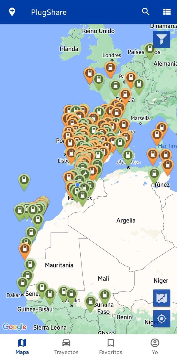 Jafkech's tweet photo. Les bornes de recharges électriques au Maroc 🇲🇦

Il y a 5 ans il y en avait quasi aucune (corrigez moi si je me trompe?) !👏🏽

Maintenant il faut en développer encore plus, surtout vers le sud, pour pouvoir faire Tanger-Guerguarat sans probleme 😁🇲🇦 https://t.co/LZX4UbMD6X