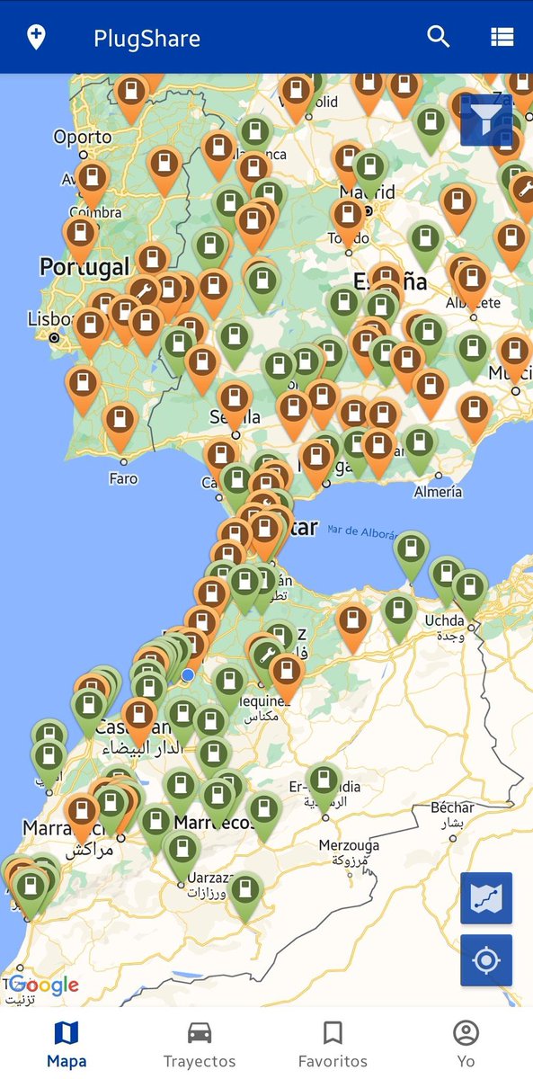 Jafkech's tweet photo. Les bornes de recharges électriques au Maroc 🇲🇦

Il y a 5 ans il y en avait quasi aucune (corrigez moi si je me trompe?) !👏🏽

Maintenant il faut en développer encore plus, surtout vers le sud, pour pouvoir faire Tanger-Guerguarat sans probleme 😁🇲🇦 https://t.co/LZX4UbMD6X