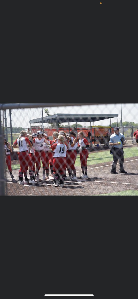 LillyTatum2025's tweet photo. Reminiscing this moment at the TC Colorado Sparkler! Who said slappers couldn’t hit homeruns? Check out the support from my amazing team!!
@FirecrackersAR @triplecrownspts @LauraMatthews12 @ChelseaEFarmer @CoachNasby @CoachWyattNPC @Coach_Lem_UAM @SBRRetweets @Coach_Ricketts https://t.co/8VoxkDDQCW