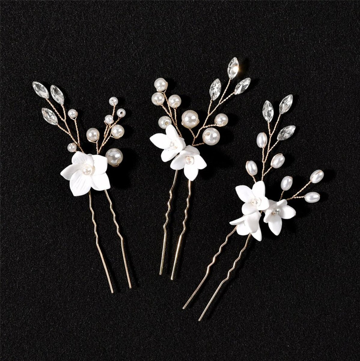 Thanks for the kind words! ★★★★★ 'Absolutely stunning! Very happy with them.' Anya etsy.me/3JFYIHi #etsy #silver #wedding #gold #bridalheadpiece #bridalhairaccessory #weddingaccessory #bridesmaidhairpiece #bridalhairpins #leafhairpins