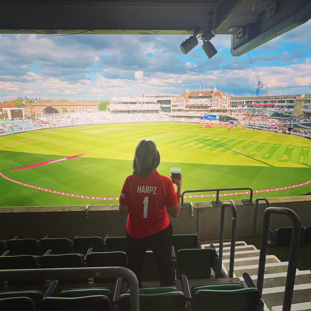 Read for the next innings.. 😏

#TheOval #WomensAshes #England @englandcricket