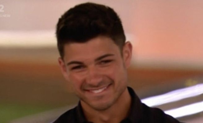 claraodoch's tweet photo. This about to be ty and i CANT WAITTT 🤣🤣🤣#LoveIsland https://t.co/1jSkdRRDnQ