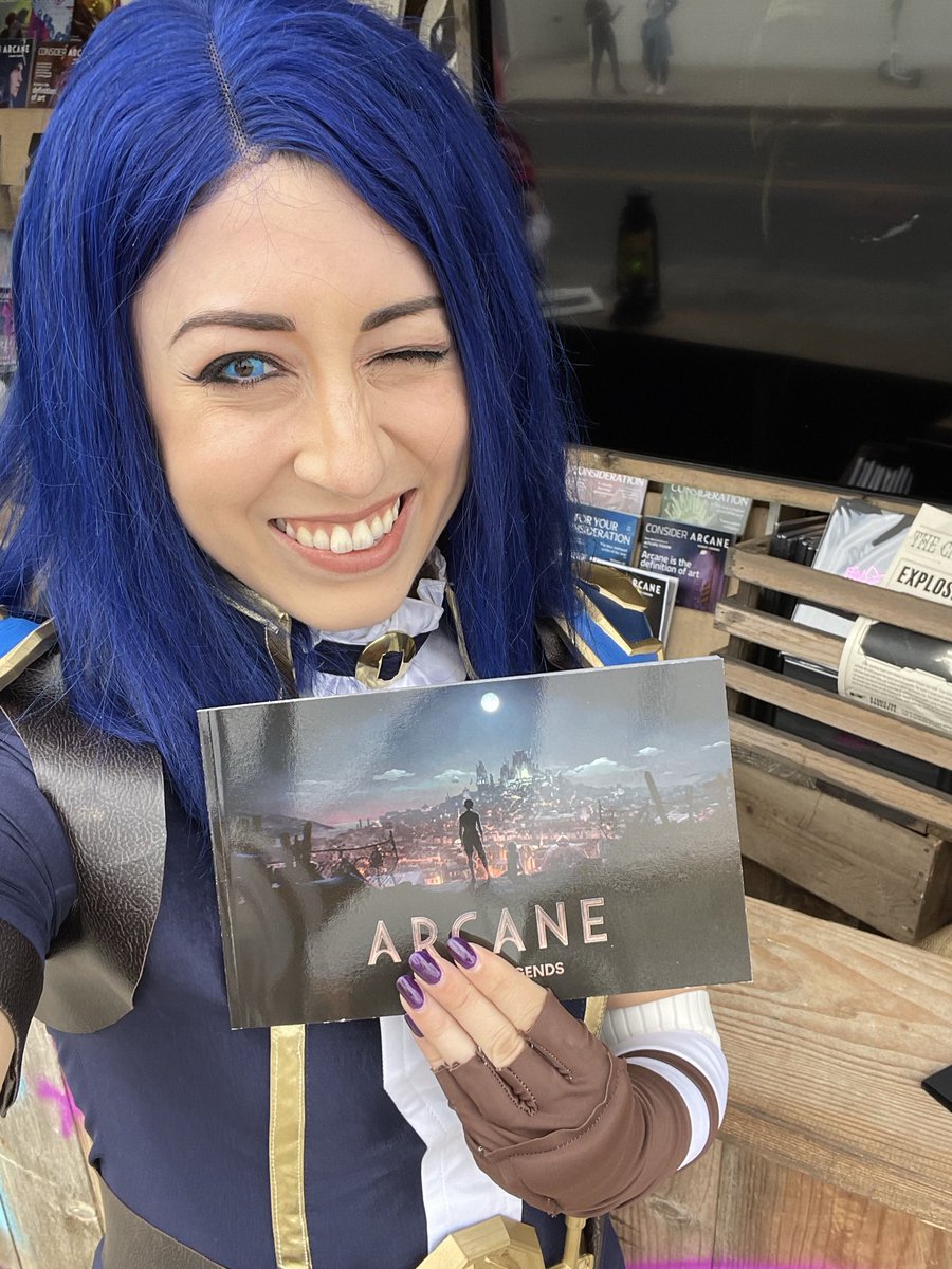 aaand i just found out i have 2 weeks left working at the warehouse 😭😭 pls let me know of any social media, art dept, or assistant jobs you hear about!! also keep me in mind for cosplay/modeling/event activations!! pic of me working on Arcane’s FYC campaign for attention 💕