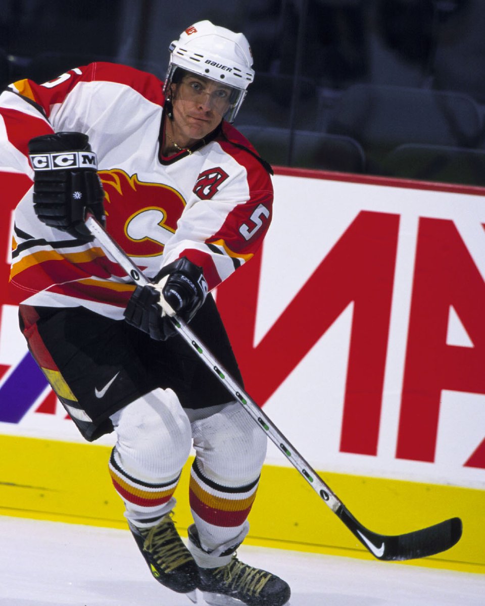 AlumniFlames's tweet photo. Time for some Tommy Albelin #FlamesFlashbackFriday facts!
The Swede played 339 of his 952 #NHL games with the #Flames, putting up 71 points! The defenceman's highest single-season total in Calgary came in 2000-01 when he had 20 points in 77 games! https://t.co/MWcXjIKRRE