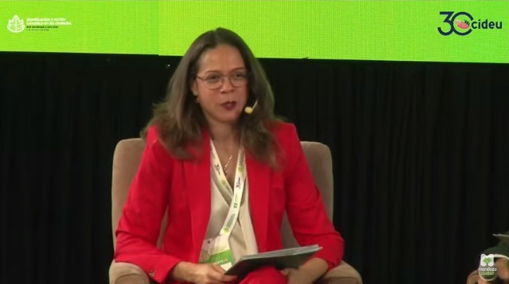 ufeurc's tweet photo. Rosa Arlene María, Directora Ejecutiva de @CIDEU, dio inicio al Conversatorio "Ciudades en Transformación: 30 años de planificación estratégica en Iberoamérica", con la participación de expertos en planificación de Antioquia, Barcelona, Buenos Aires y San Sebastián/Donostia https://t.co/ieKBaD1Kjp