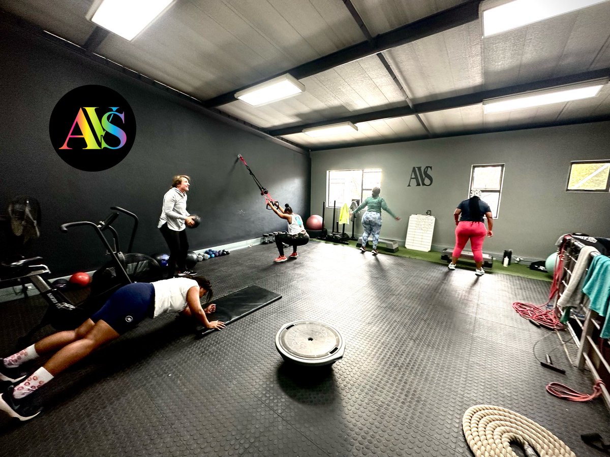 audas_vanschoor's tweet photo. DID YOU MISS YOUR SESSION TODAY ?
Come join us tomorrow๐๐พโโ๏ธ
A v s S t u d i o ๐
6AM
7AM
8AM
9AM
Experience #Avsfitness
#SweatyBootcamp #TeamAvs #Functionaltraining #AvsGear https://t.co/4MWXzsd1Ua