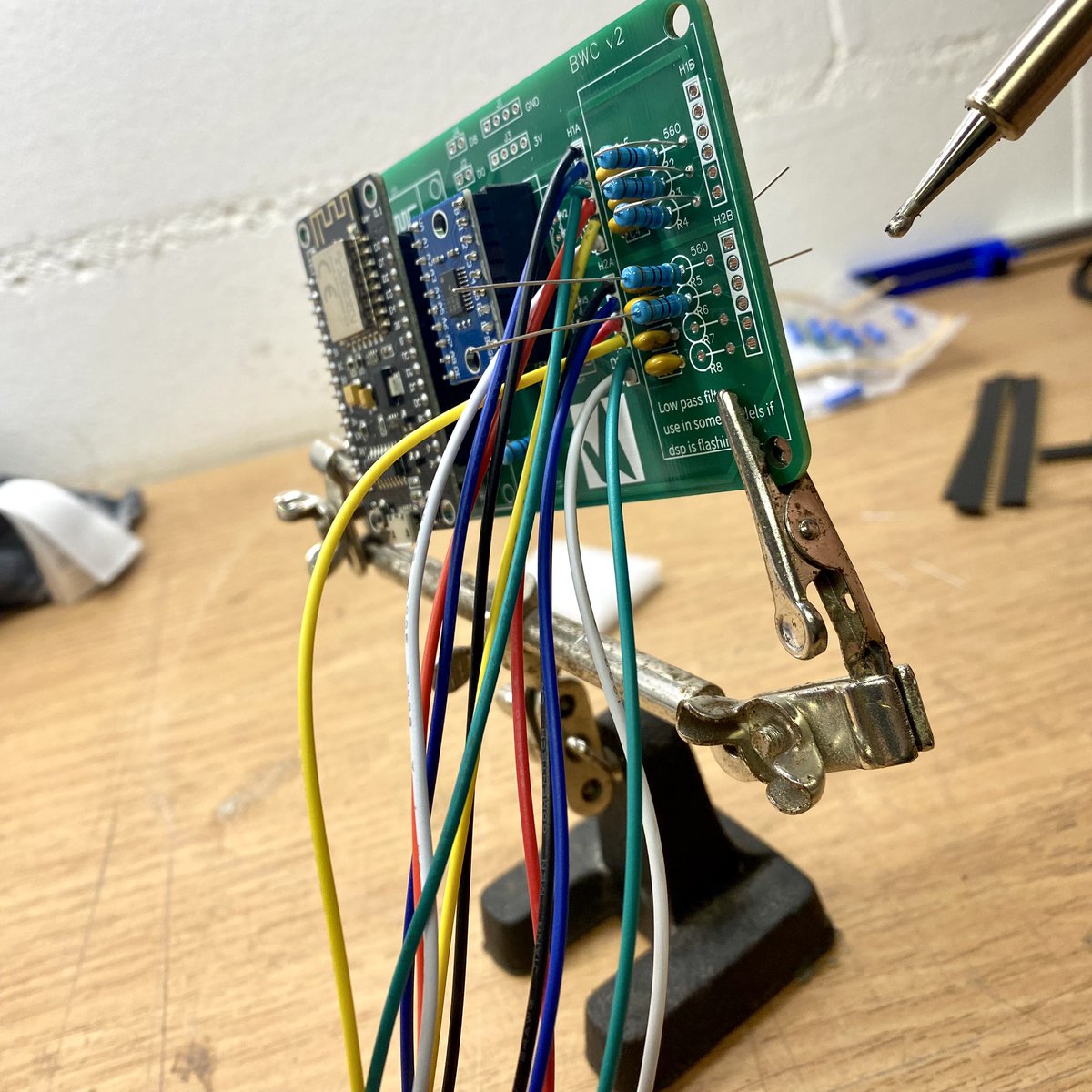 tech_tobi's tweet photo. Whirlpool 💦 goes #SmartHome: ESP8266 + ext.Antenne + MQTT + FHEM + Homebridge = komplett steuerbar mit Apple Homekit & Siri 🫡😎 #LayZspa // Next step: automatische Heizung mit Photovoltaik Überschuss ☀️ (found on Github: https://t.co/wCcMV3IFML ) https://t.co/0GJc2Kljyd