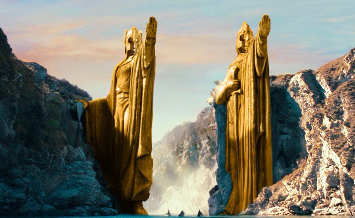 TromaFR's tweet photo. Je regardais des passages du Seigneur des Anneaux, et 20 ans après je trouve qu’aucun film n’a réussi à égaler ce chef d’œuvre absolu.

Chaque fois que je vois une scène d’un des 3 films, une impression de chaleur et d’être témoin de quelque chose d’unique et transcendant. https://t.co/tqq7xjeraX